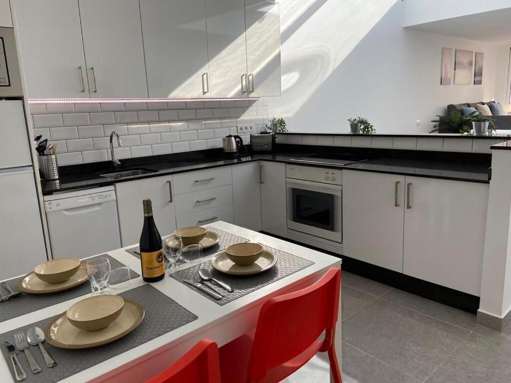 Stunning 2 Bedroom 2 Bathroom 2 Minutes To Puerto del Carmen (Lanzarote)