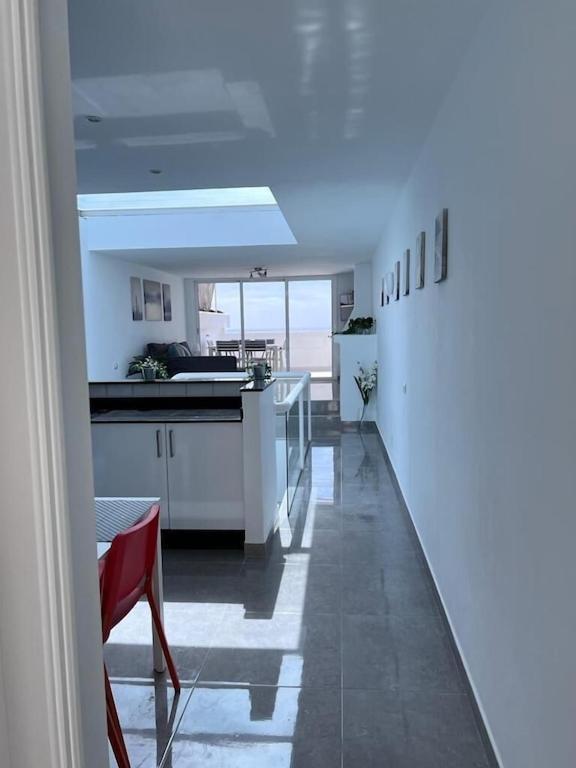 Stunning 2 Bedroom 2 Bathroom 2 Minutes To Apartment Puerto del Carmen (Lanzarote)