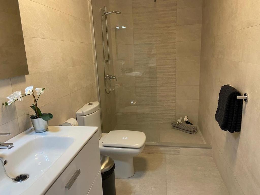 Apartment Stunning 2 Bedroom 2 Bathroom 2 Minutes To