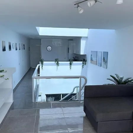 Stunning 2 Bedroom 2 Bathroom 2 Minutes To Beach Puerto del Carmen  Exterior photo